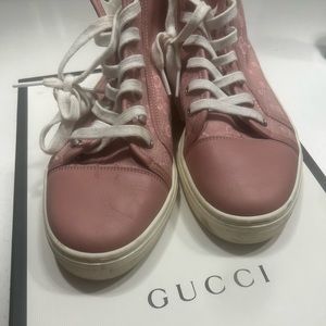 Authentic used Gucci pink Gucci sneakers